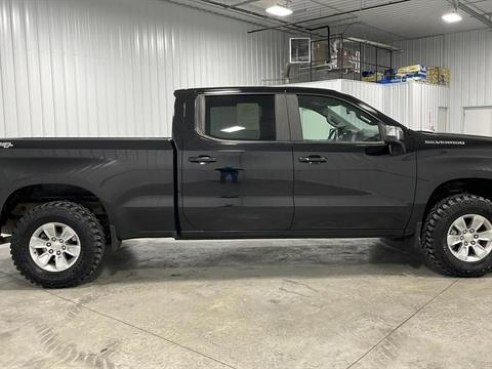 2020 Chevrolet Silverado 1500 LT Pickup 4D 6 1-2 ft Black, Sioux Falls, SD