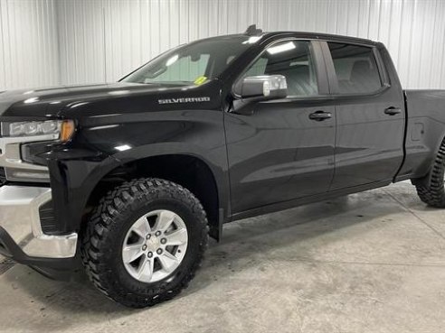 2020 Chevrolet Silverado 1500 LT Pickup 4D 6 1-2 ft Black, Sioux Falls, SD