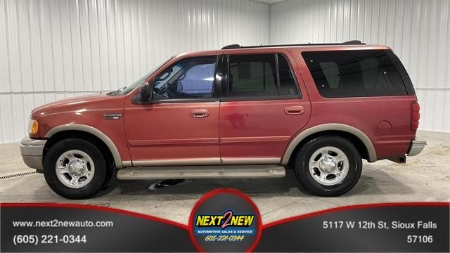 2001 Ford Expedition Eddie Bauer Sport Utility 4D Red, Sioux Falls, SD