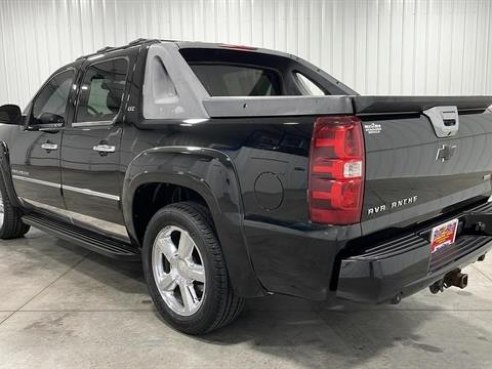 2011 Chevrolet Avalanche LTZ Sport Utility Pickup 4D 5 1-4 ft Black, Sioux Falls, SD