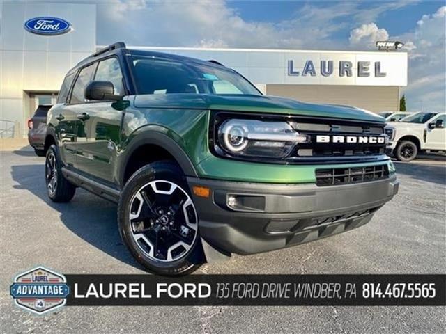 2024 Ford Bronco Sport Outer Banks 4x4 ERUPTION GREEN , Windber, PA