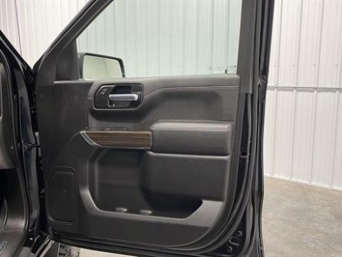 2021 Chevrolet Silverado 1500 LT Pickup 4D 5 3-4 ft Black, Sioux Falls, SD