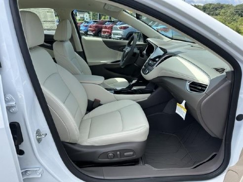 2025 Chevrolet Malibu LT White, Mercer, PA