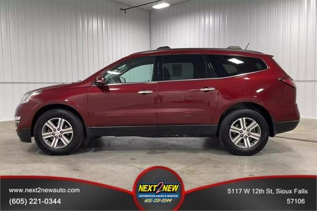 2017 Chevrolet Traverse LT Sport Utility 4D Red, Sioux Falls, SD